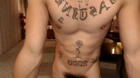 justine_hunk online show from October 16, 5:04 am