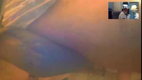 Snapshot of justjohn1012000 chatting on October 27, 11:12 am justjohn online show from October 27, 11:12 am