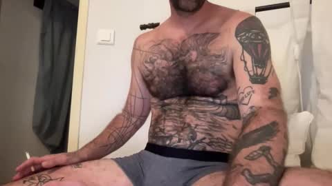 Snapshot of justmeandyou00 chatting on September 14, 4:42 pm justmeandyou00 online show from September 14, 4:42 pm