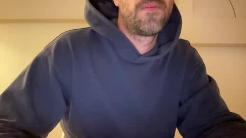 Snapshot of justmeandyou00 chatting on December 3, 7:11 pm justmeandyou00 online show from December 3, 7:11 pm