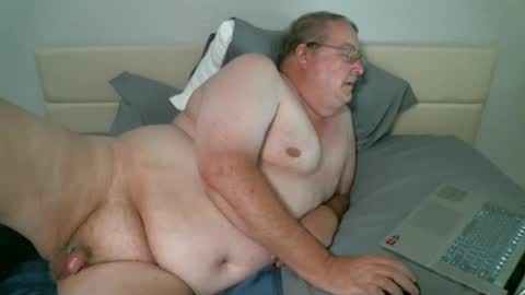 justmedm64 online show from December 5, 3:35 am