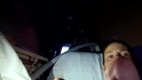 jveillette00p27 online show from May 9, 5:19 am