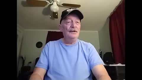 kabriggs137 online show from March 12, 2:20 am