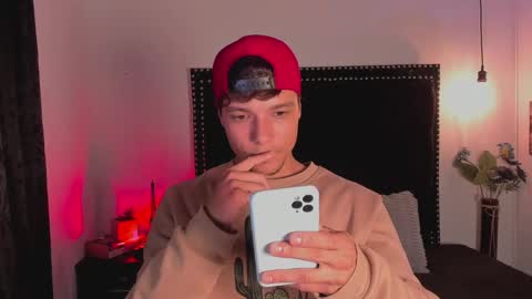 Kael Owens online show from February 9, 5:40 am