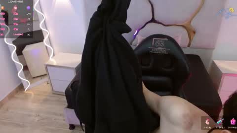 kai_tay1 online show from April 6, 11:44 am