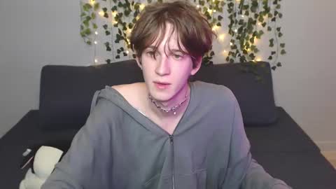 slutkai online show from October 6, 7:29 pm