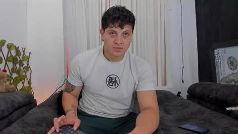 Snapshot of kaledd_musclee chatting on October 23, 8:34 pm Kaledd musclees room Master online show from October 23, 8:34 pm