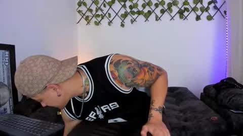 Snapshot of kaledd_musclee chatting on September 19, 5:24 pm Kaledd musclees room Master online show from September 19, 5:24 pm