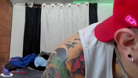 Snapshot of kaledd_musclee chatting on December 14, 6:13 am Kaledd musclees room Master online show from December 14, 6:13 am