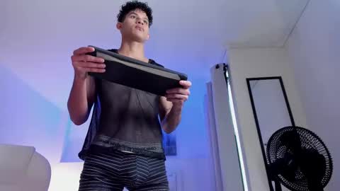 Kami online show from November 19, 6:52 pm