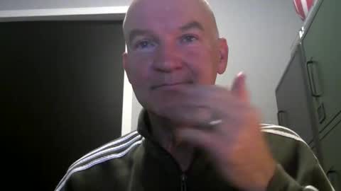 Robbie online show from November 20, 6:02 am