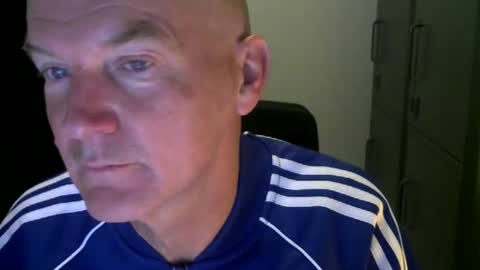 Robbie online show from October 15, 4:20 am