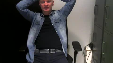 Robbie online show from January 17, 6:05 am