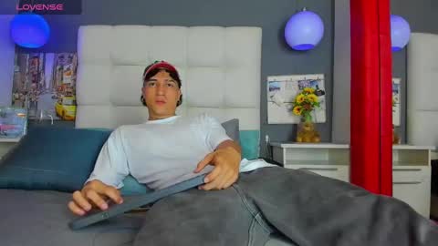 ---Kary--- online show from February 19, 3:28 am