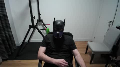 Neon online show from March 24, 6:45 pm