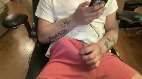 Keesey23 online show from March 16, 12:17 am