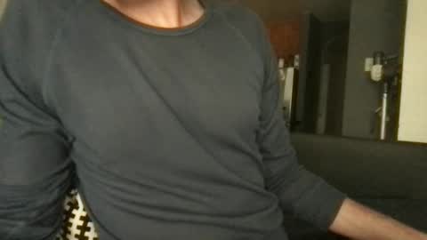 Snapshot of kelkun2828 chatting on September 11, 12:53 am kelkun2828 online show from September 11, 12:53 am