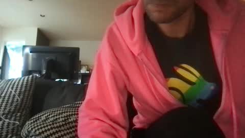 Snapshot of kelkun2828 chatting on January 10, 12:06 am kelkun2828 online show from January 10, 12:06 am