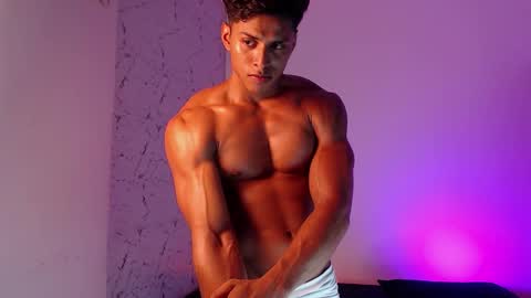 ken__owensx online show from January 12, 9:41 pm