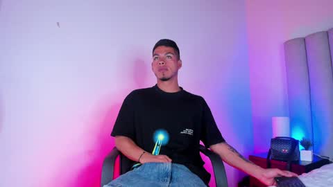 Snapshot of ken_boy_ chatting on February 1, 2:37 am   online show from February 1, 2:37 am