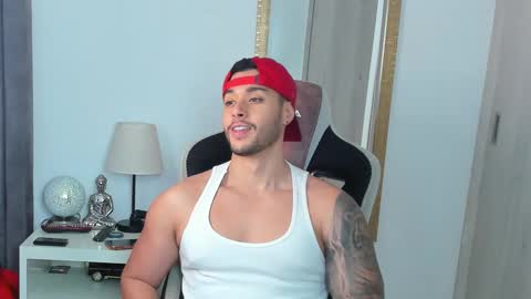 ken_mailik online show from March 8, 10:30 am