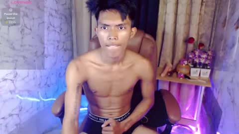 ken_minjun online show from April 8, 1:53 pm