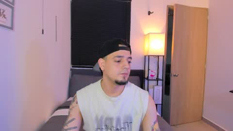 kendel_dimitri online show from April 15, 6:35 am