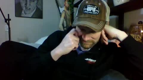 Snapshot of kenkuddles chatting on January 23, 1:41 am Ken Kuddles online show from January 23, 1:41 am