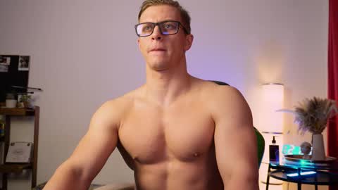 Kenly online show from February 15, 11:02 pm