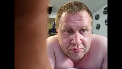 looking 4 free c2c online show from February 9, 8:02 pm