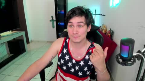 Kevin online show from February 5, 12:20 am