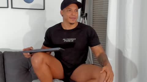 Kevin Lance online show from December 22, 5:12 am