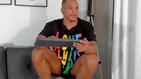 Kevin Lance online show from January 12, 7:21 am