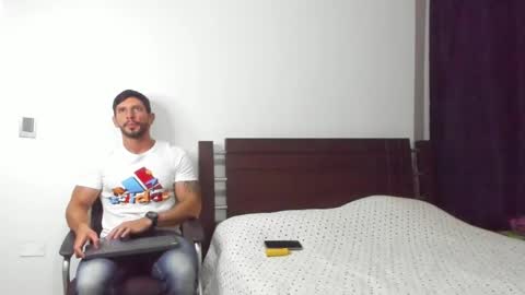 kevin_malone22 online show from January 31, 11:35 pm