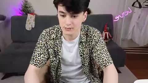 kevinhunter_ online show from December 3, 4:13 pm