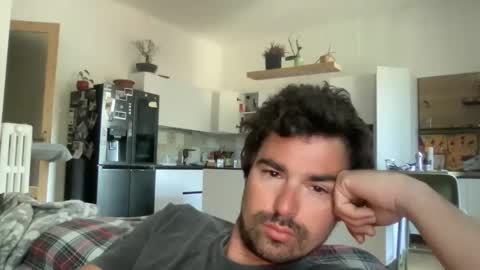 kevinpillobello online show from April 26, 6:55 am