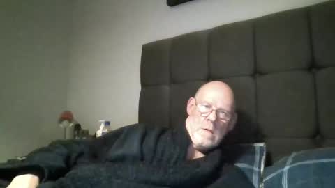 kevlooking4sez online show from January 17, 12:46 am