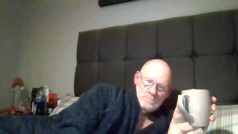 kevlooking4sez online show from December 3, 11:44 pm