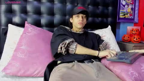 --- kHALID --- online show from November 3, 1:35 pm