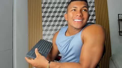 Snapshot of khen_west1 chatting on March 3, 7:23 pm khen_west1 online show from March 3, 7:23 pm