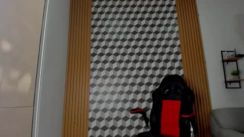 Snapshot of khen_west1 chatting on March 8, 5:19 pm khen_west1 online show from March 8, 5:19 pm