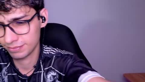 khozler_ online show from July 7, 2:55 am