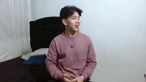 Snapshot of kianryu chatting on October 6, 11:42 pm Adrian  Chlloe online show from October 6, 11:42 pm