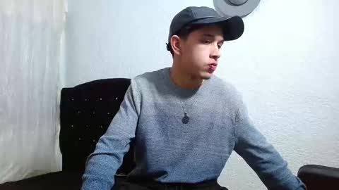 Snapshot of kianryu chatting on October 10, 12:37 am Adrian  Chlloe online show from October 10, 12:37 am