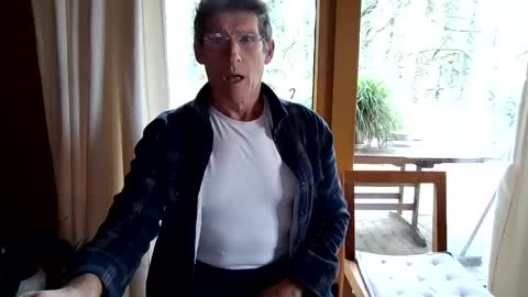 Snapshot of kimonoblues chatting on January 6, 10:35 am kimonoblues online show from January 6, 10:35 am