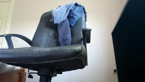 Kingaxel online show from February 20, 10:37 am