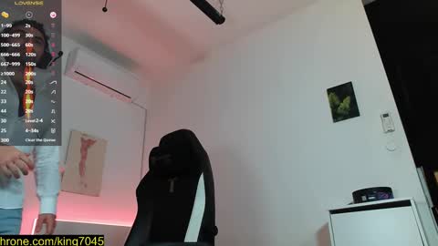 king7045 online show from March 7, 11:05 pm