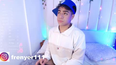 Snapshot of king_azahell chatting on January 22, 2:48 am king  help me reach 100 likes online show from January 22, 2:48 am