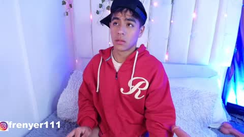 Snapshot of king_azahell chatting on January 10, 3:07 am king  help me reach 100 likes online show from January 10, 3:07 am
