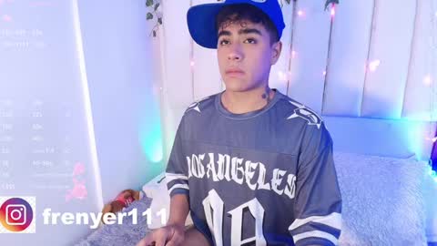 Snapshot of king_azahell chatting on January 26, 3:17 am king  help me reach 100 likes online show from January 26, 3:17 am